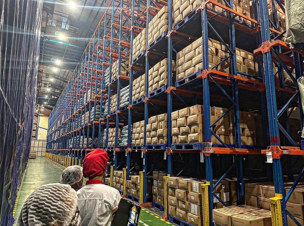 High-Rack Warehouse